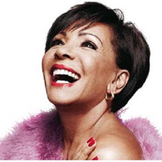 Shirley Bassey wallpaper