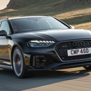 Audi RS4 Avant wallpaper