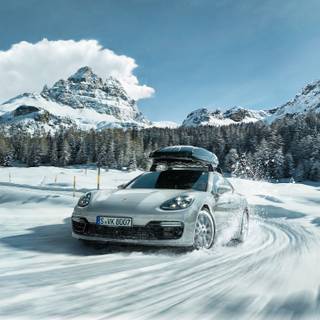 Porsche Panamera winter wallpaper