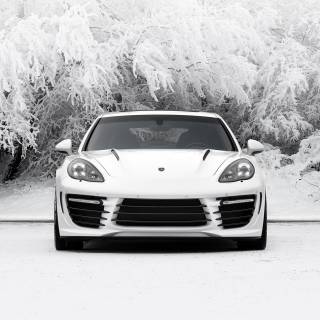 Porsche Panamera winter wallpaper