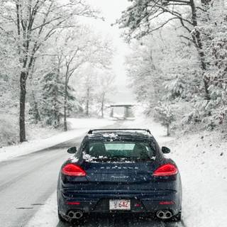 Porsche Panamera winter wallpaper