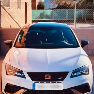 Seat Leon 2025 wallpaper