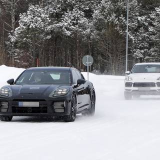 Porsche Panamera winter wallpaper