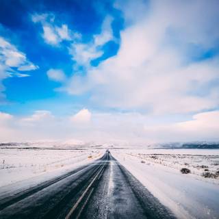 Long winter road wallpaper