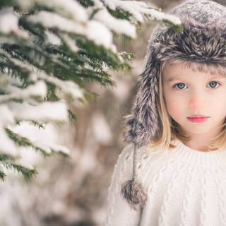 Winter girl portrait wallpaper