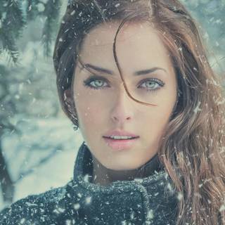 Winter girl portrait wallpaper