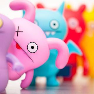 Ugly vs cute wallpaper