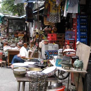 China flea market wallpaper