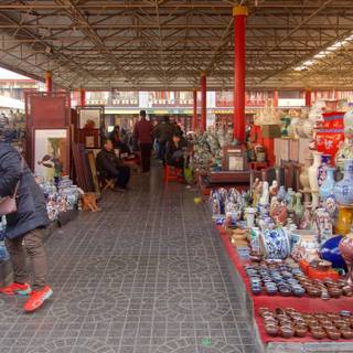 China flea market wallpaper