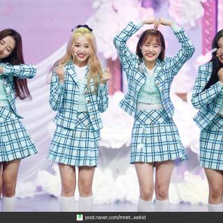 Loona yyxy wallpaper