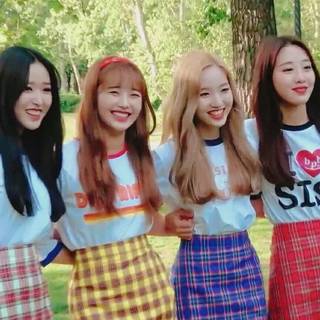 Loona yyxy wallpaper