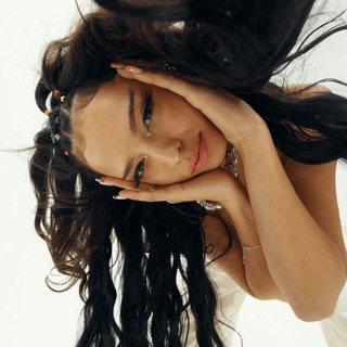 Nina Chuba wallpaper