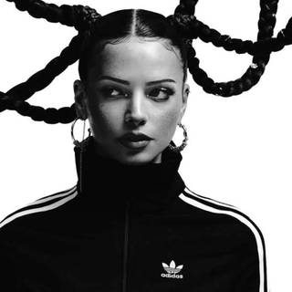 Nina Chuba wallpaper