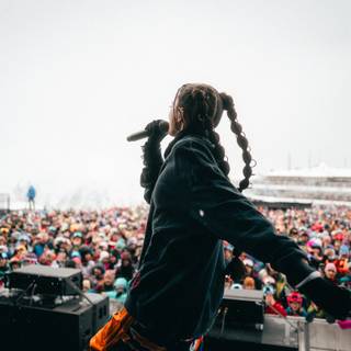 Nina Chuba wallpaper