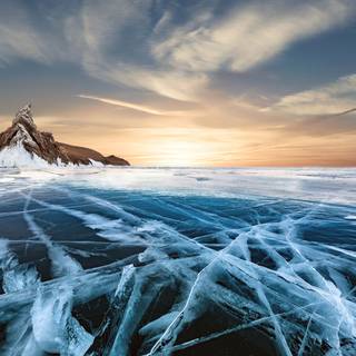 Winter frozen lake wallpaper