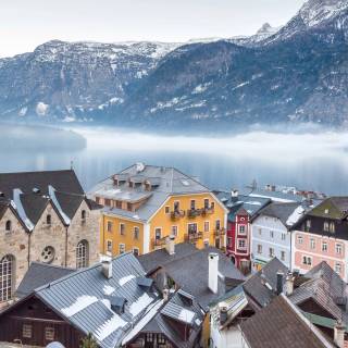 Hallstatt winter 2560x1440 wallpaper