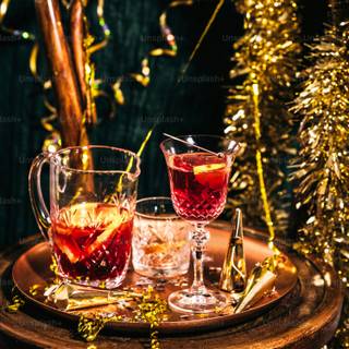 Christmas cocktail wallpaper