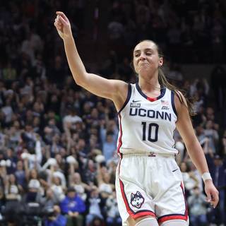 Nika Mühl wallpaper