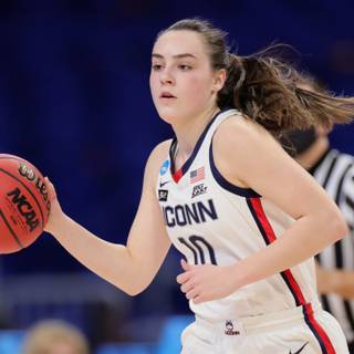 Nika Mühl wallpaper