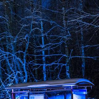 Winter bus stop wallpaper