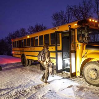 Winter bus stop wallpaper