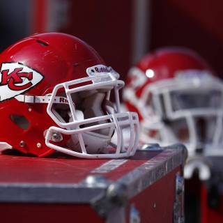 Chiefs helmet desktop wallpaper