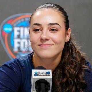 Nika Mühl wallpaper