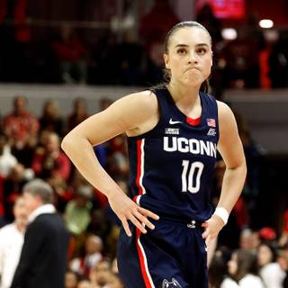 Nika Mühl wallpaper