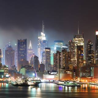 Dual monitor city wallpaper