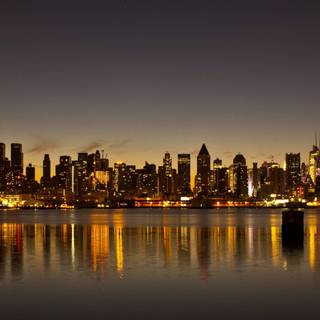 Dual monitor city wallpaper