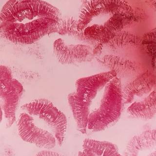 Baddie lips wallpaper
