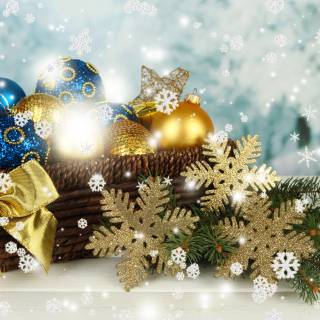 Christmas blue and gold wallpaper