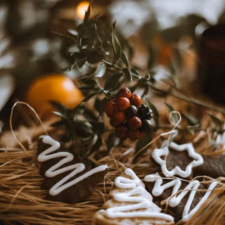 Christmas basket wallpaper