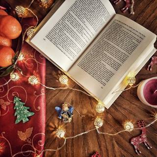 Christmas and book wallpaper