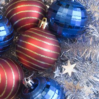 Blue and red Christmas wallpaper