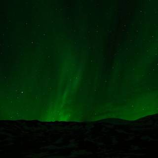 Dark aurora wallpaper