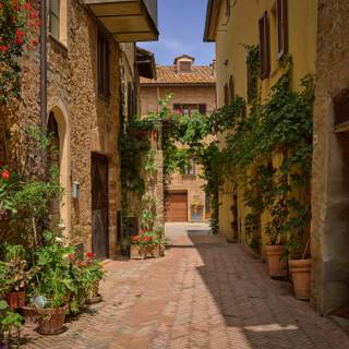 Italian street wallpaper