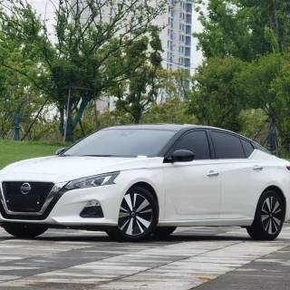 Nissan Teana wallpaper