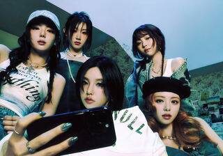 Itzy 2025 PC wallpaper