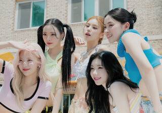 Itzy 2025 PC wallpaper