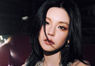 Itzy 2025 PC wallpaper