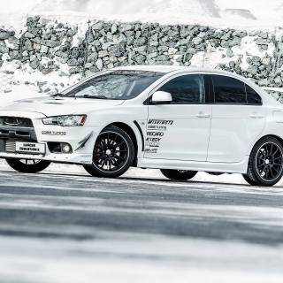 Lancer Evo winter wallpaper