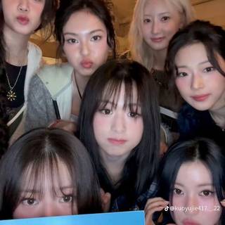 Babymonster 2025 wallpaper