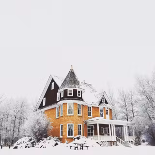 Winter home arhitecture wallpaper