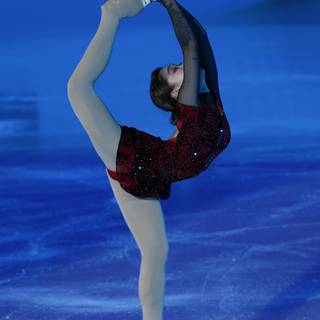 Ice skating phone wallpaper