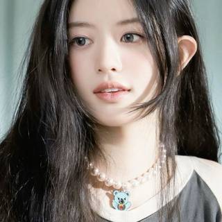 Minju Illit wallpaper