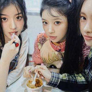 Minju Illit wallpaper