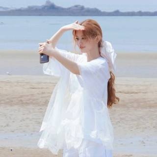 Minju Illit wallpaper