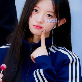 Minju Illit wallpaper