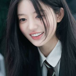 Minju Illit wallpaper